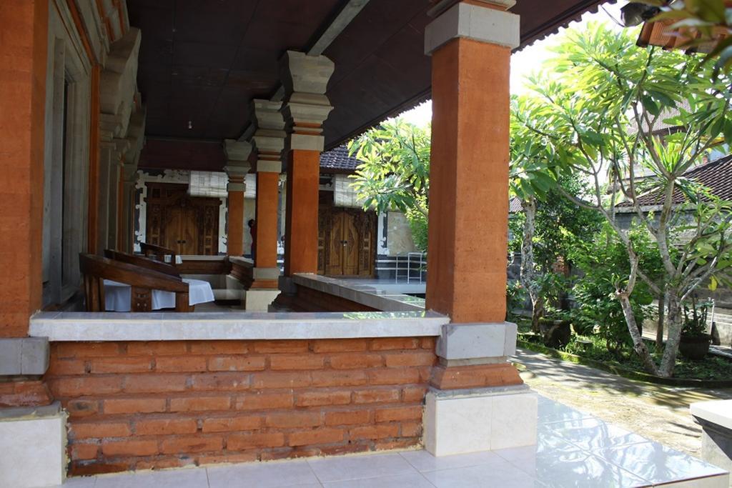 Careen Guest House Ubud  Room photo
