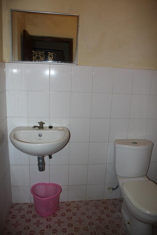 Careen Guest House Ubud  Room photo
